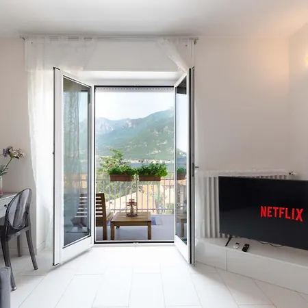 Terrazza Sul - Open Space E Netflix
